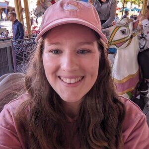 Meet your Posher, Tova